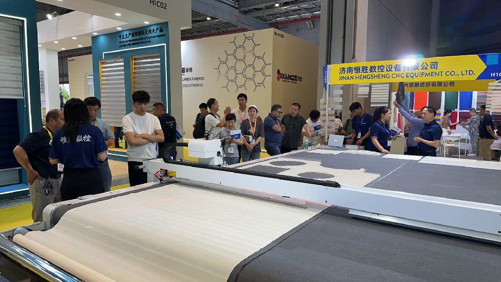 恒胜公司展览会今日正式开始参观